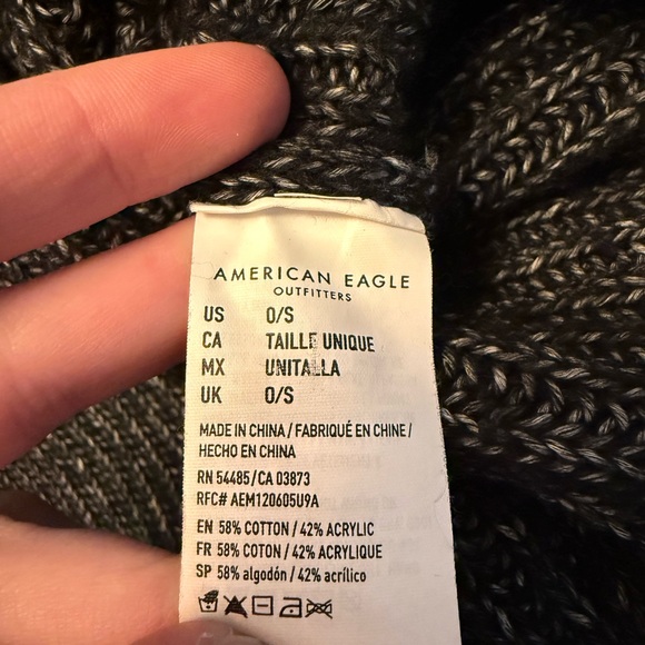 American Eagle Outfitters Black and Gray Knit Poncho/Shrug - Picture 4 of 10